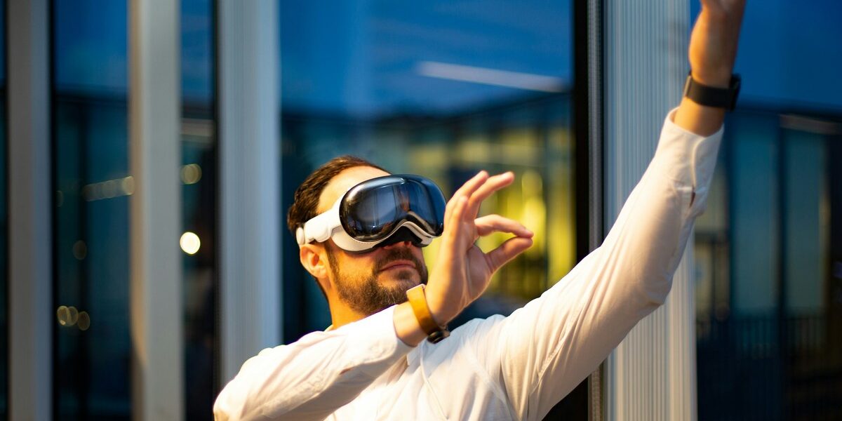 Apple Vision Pro: как изменится мир с новым устройством дополненной реальности Apple Vision Pro: как изменится мир с новым устройством дополненной реальности