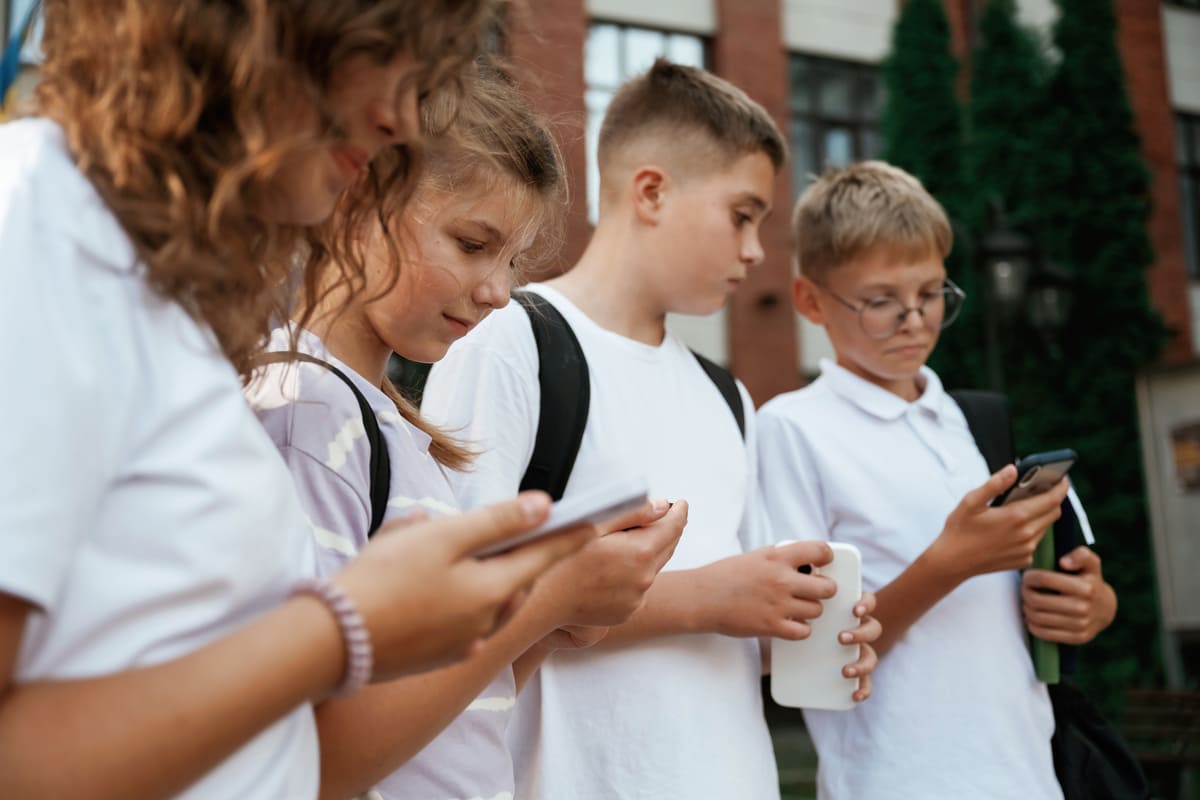 Безопасный смартфон для детей