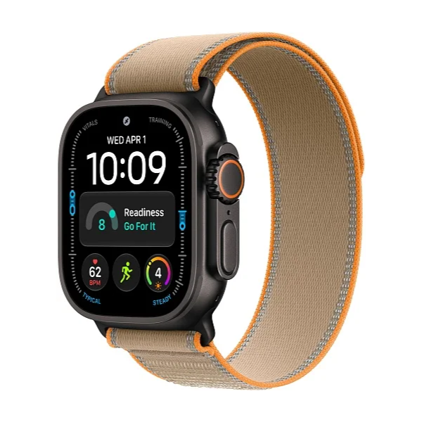 Apple Watch Ultra 4 49 мм Black Titanium — часы целиком под углом с ремешком Sand Trail Loop