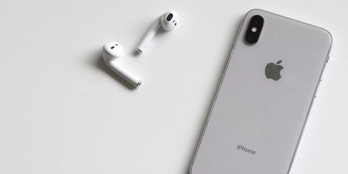 Как отыскать утерянные беспроводные Bluetooth наушники AirPods Как отыскать утерянные беспроводные Bluetooth наушники AirPods